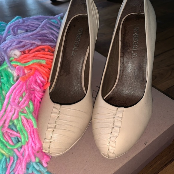 Heels - Picture 4 of 5